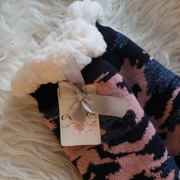 Furry Slipper Socks - Picture 4 of 5